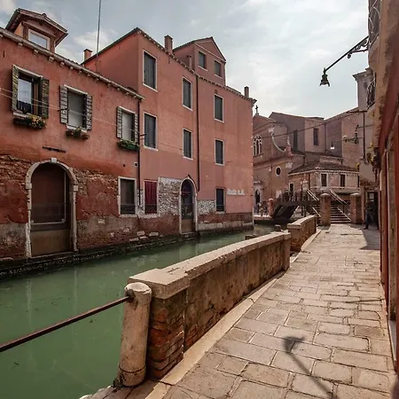 Charming Castello Apartments By Wonderful Italy-3