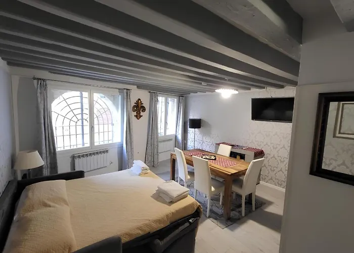 Otto House Apartment